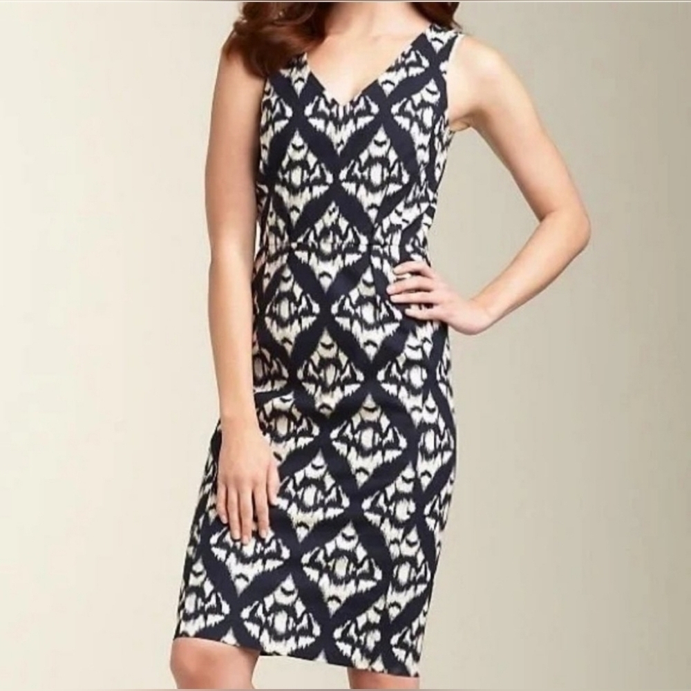 Talbots Stretch Navy Blue and Cream Ikat‎ Sheath Dress Size 8